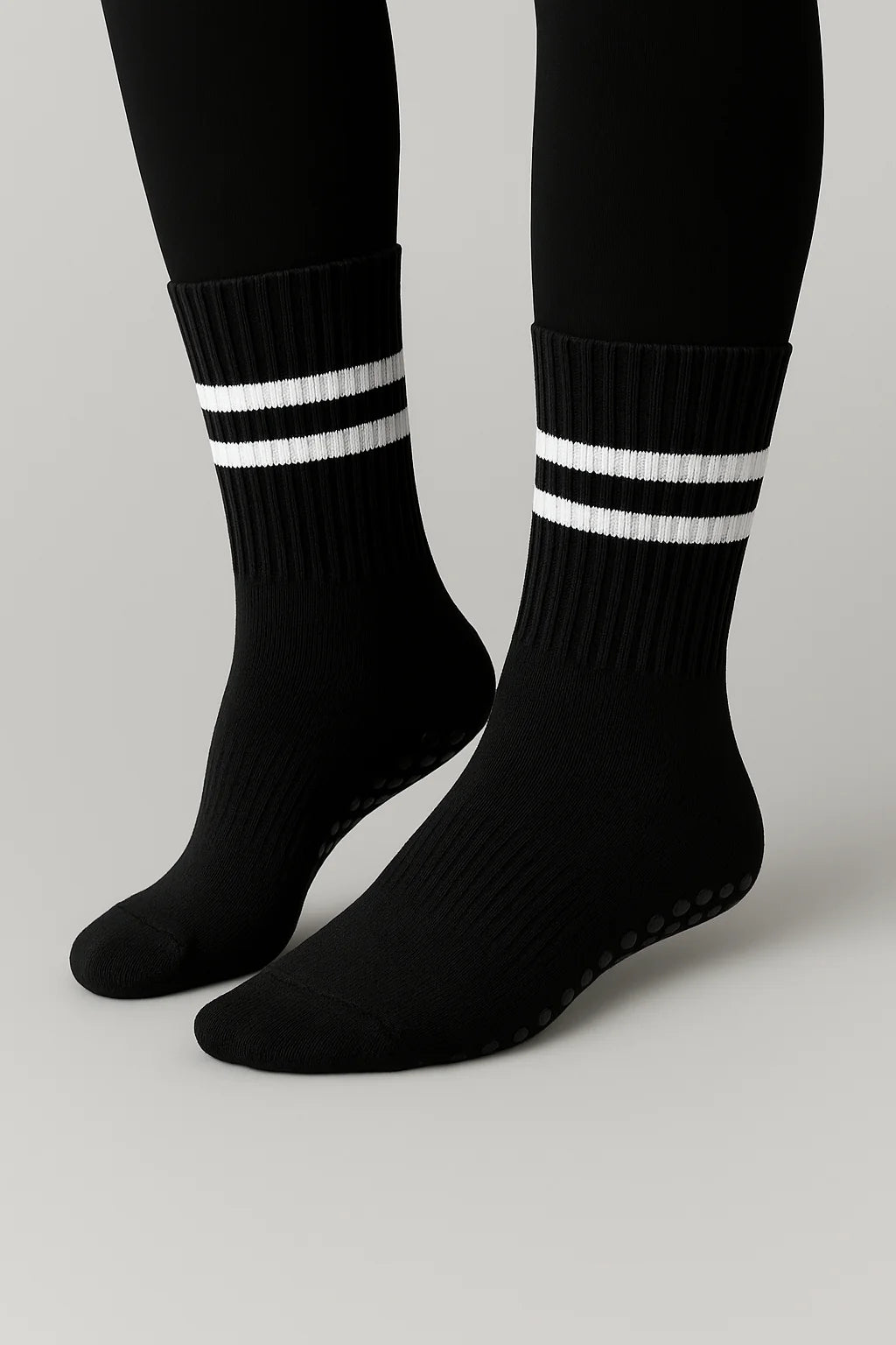 Grip Crew Socks - Non-Slip - Black